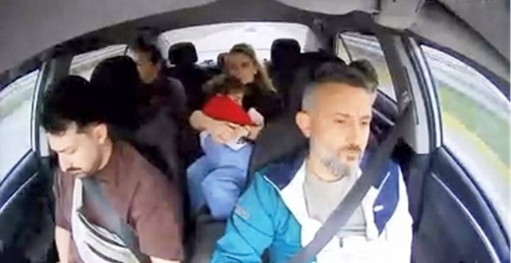 Taksicinin ustalığı 6 canı ölümden böyle kurtardı 3